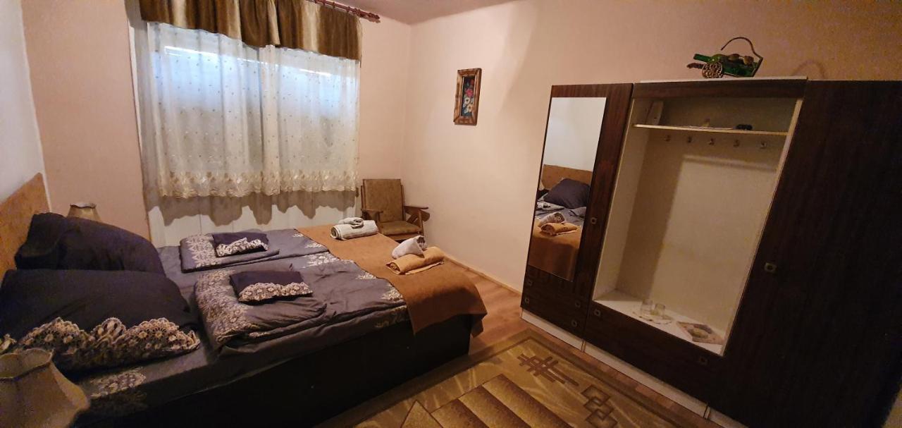 Bed and Breakfast Balla House Tărcaia Exterior foto